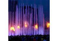 Fontana musicale all'aperto contemporanea con l'immagine fantastica dei fuochi d'artificio fornitore