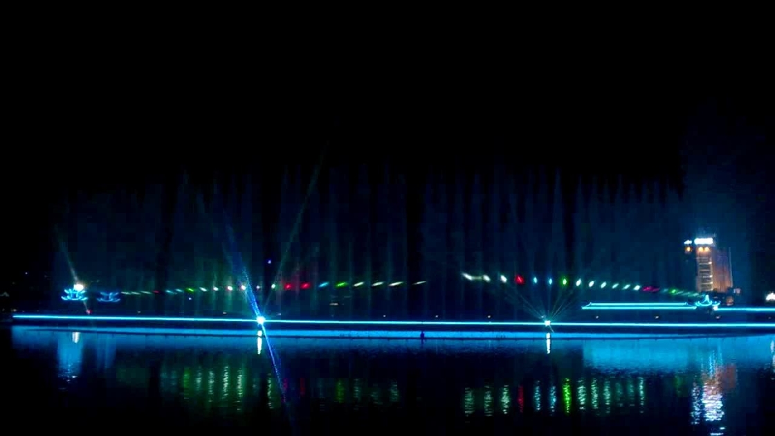 Manifestazione decorativa del laser dell'acqua, sistema di manifestazione della luce laser di Digital sulla fontana fornitore