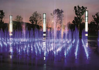 Belle fontane artificiali del pavimento che ballano manifestazione dell'acqua per il parco fornitore