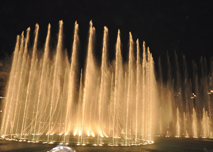 La manifestazione musicale della fontana della grande oscillazione ha personalizzato la dimensione/forma dell'acqua fornitore